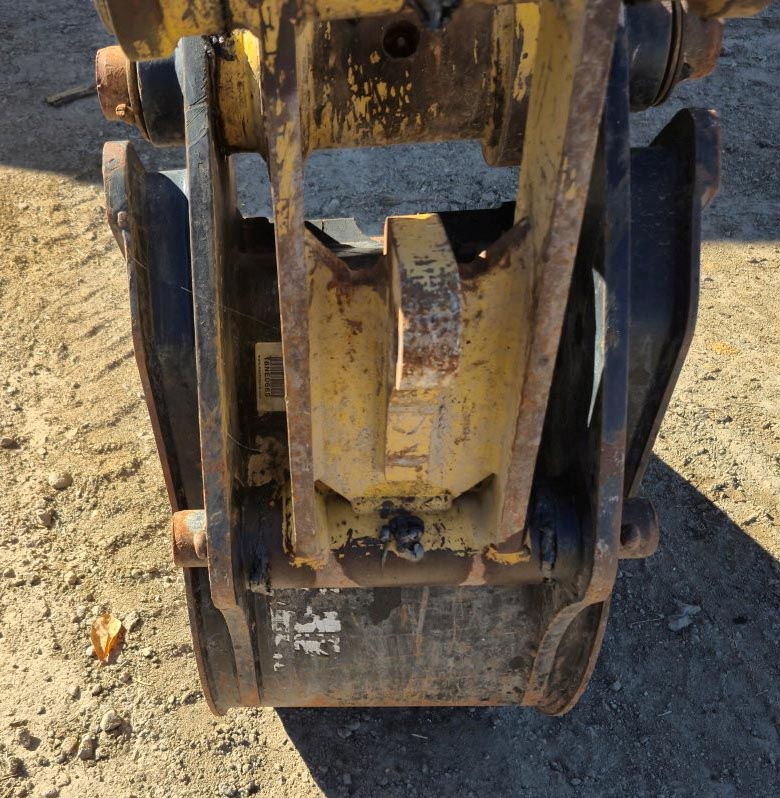 2018 Caterpillar 420F2 Backhoe - Image 32