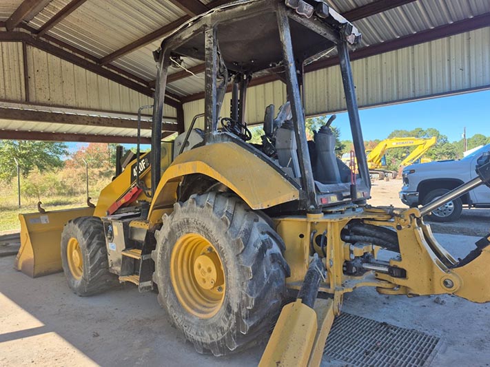 2018 Caterpillar 420F2 Backhoe - Image 4