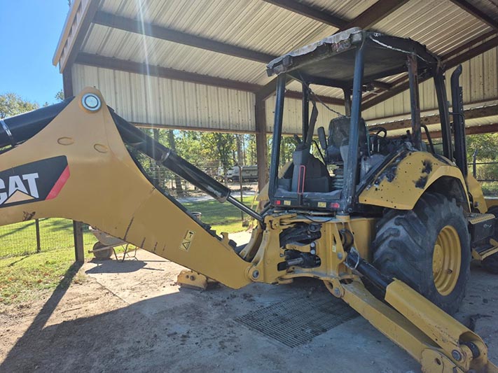 2018 Caterpillar 420F2 Backhoe - Image 7