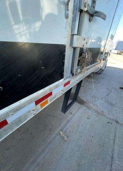 2018 International 4300 Reefer Box Truck - Image 11