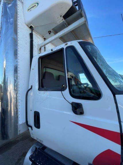 2018 International 4300 Reefer Box Truck - Image 12