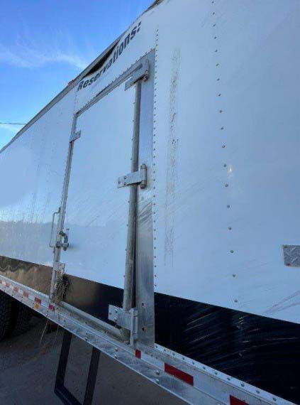 2018 International 4300 Reefer Box Truck - Image 13