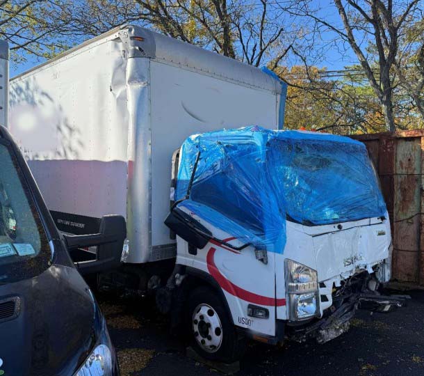 2018 Isuzu NPR Box Truck