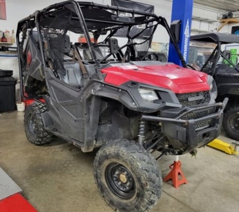 2019 Honda Pioneer - Image 3