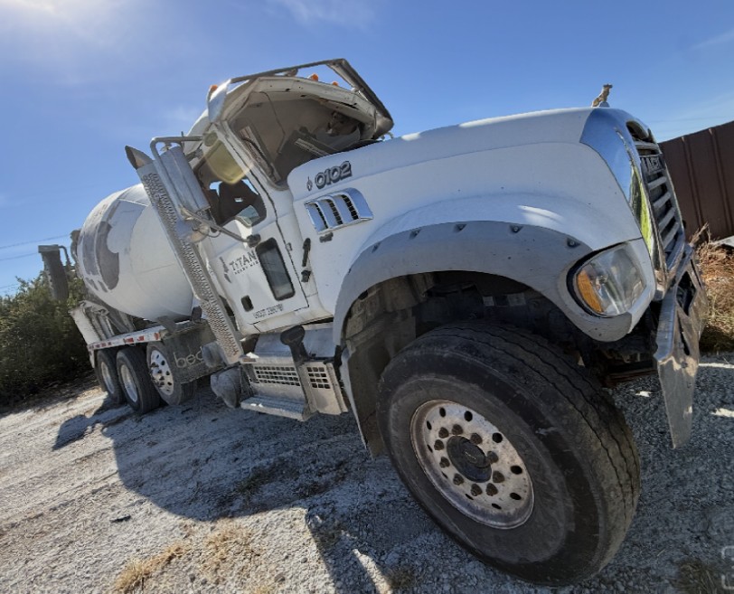 2019 Mack Granite - Image 3