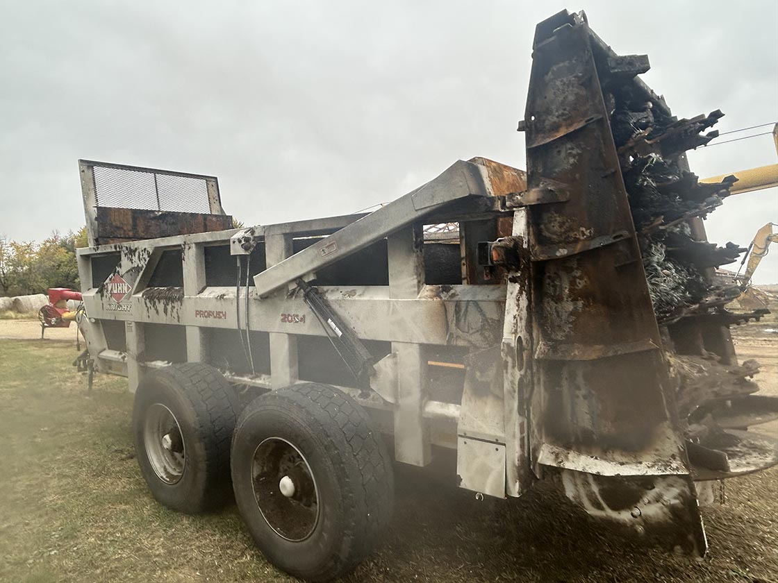 2020 Knight 2054 VB Spreader - Image 4