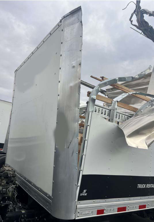 2021 Chevrolet 4500 Box Truck - Image 4