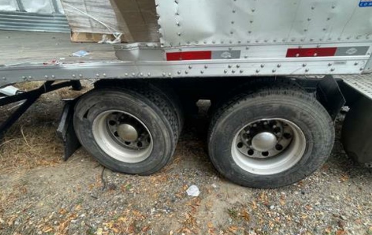 2021 Volvo VNL 860 - Image 10