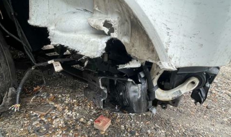 2021 Volvo VNL 860 - Image 11