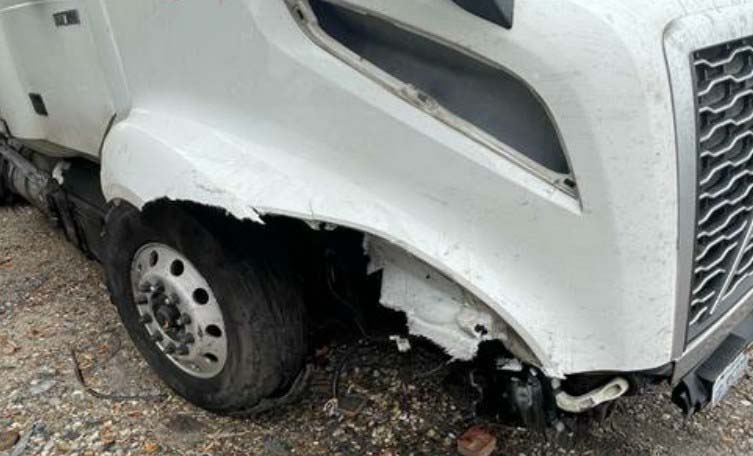 2021 Volvo VNL 860 - Image 12