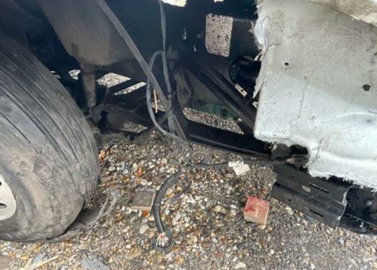 2021 Volvo VNL 860 - Image 13