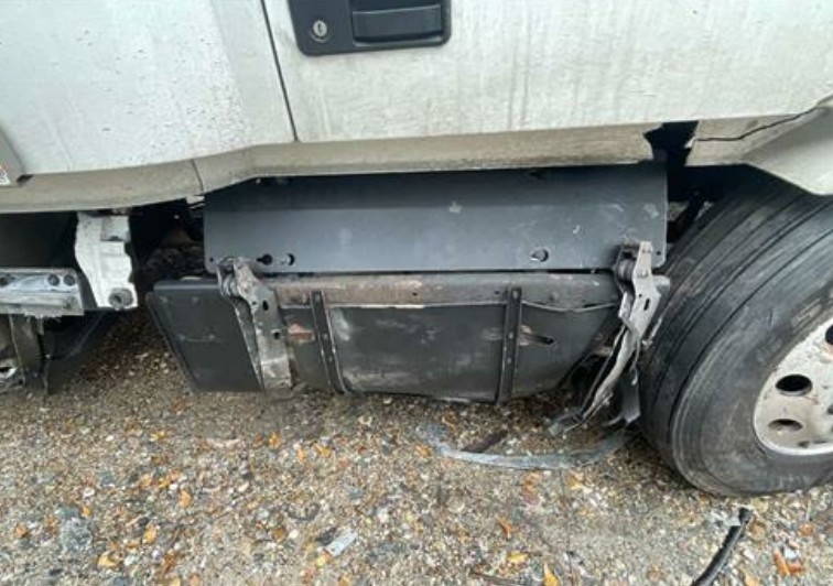 2021 Volvo VNL 860 - Image 20