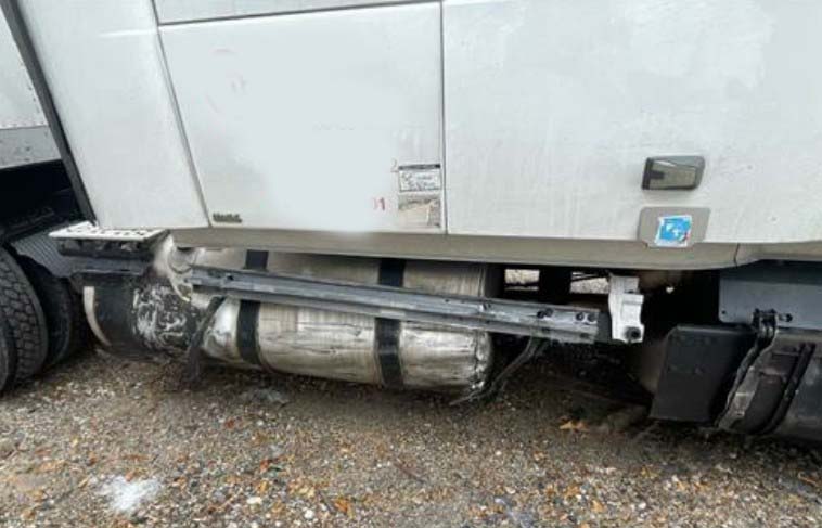 2021 Volvo VNL 860 - Image 22