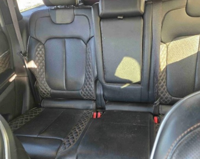 2022 Jeep Grand Cherokee - Image 17