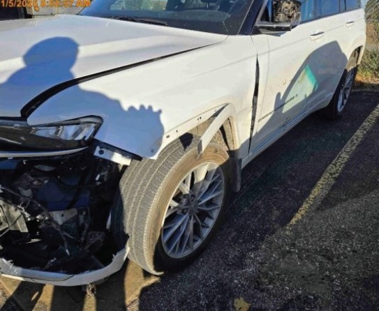 2022 Jeep Grand Cherokee - Image 2