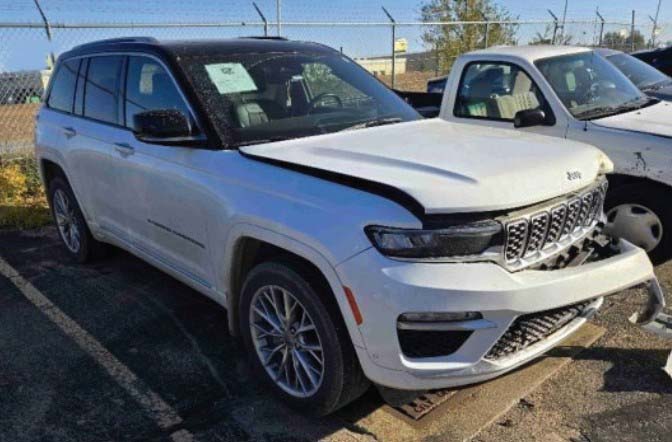 2022 Jeep Grand Cherokee - Image 27