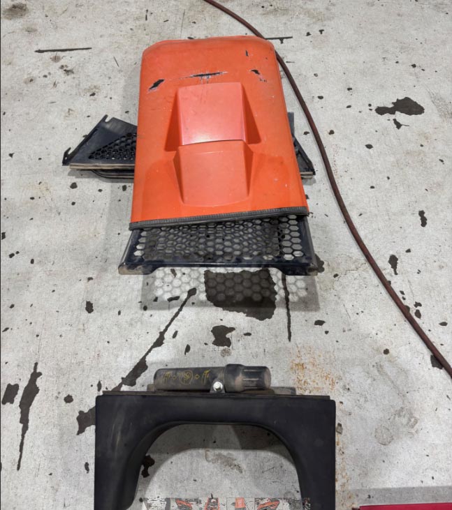 2022 Kubota SCL1000 Skid Steer - Image 5