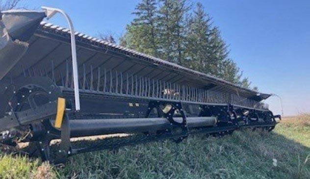 2022 MacDon FD135 Flexdraper Header