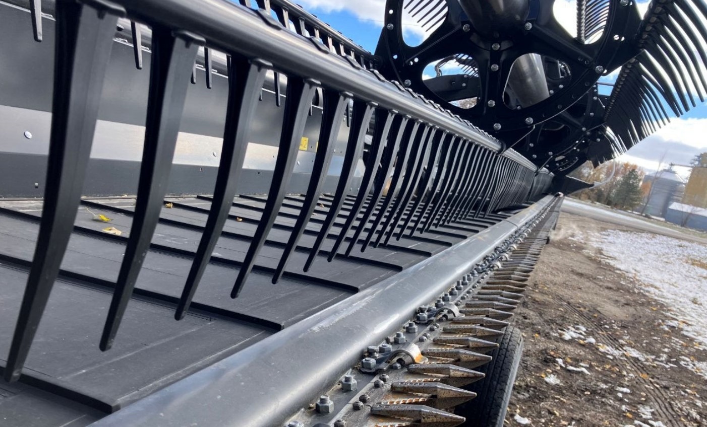 2022 MacDon FD135 Flexdraper Header - Image 6