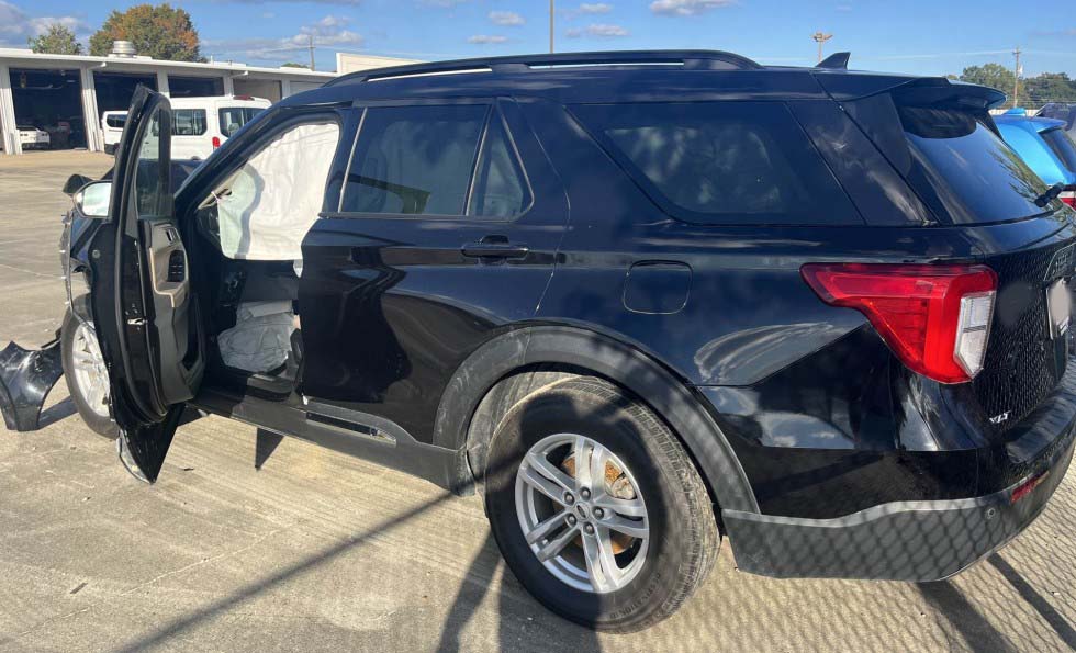 2023 Ford Explorer XLT - Image 5