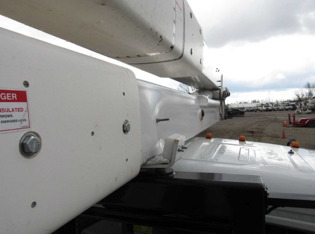 2024 Freightliner M2-106 Aerial Bucket Truck - Image 15