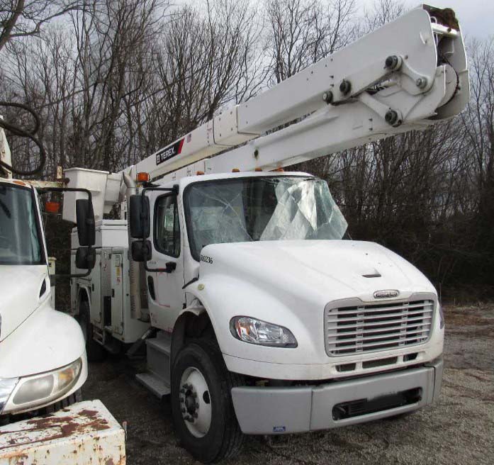 2024 Freightliner M2-106 Aerial Bucket Truck - Image 2