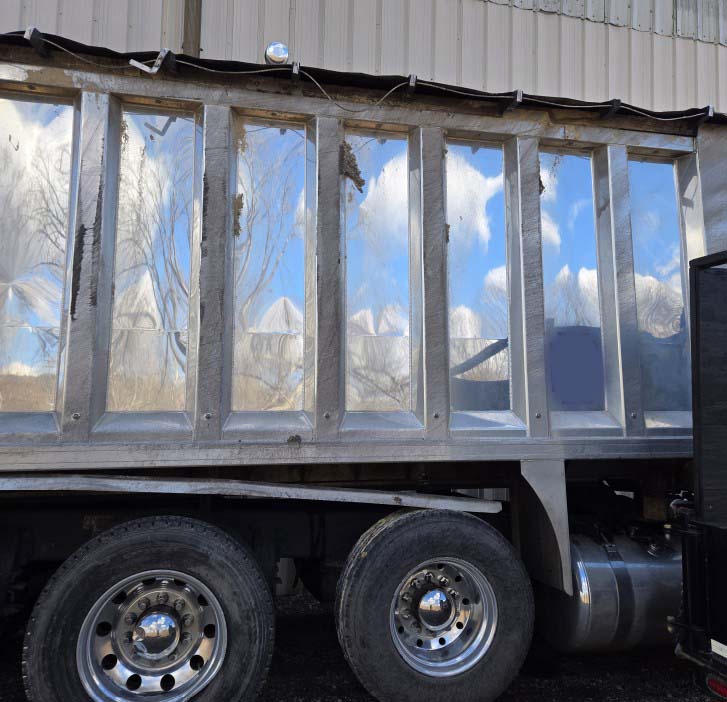 2024 Peterbilt 389 Dump Truck - Image 3