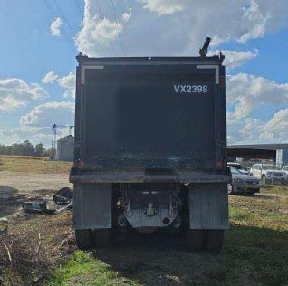 2025 Kenworth T880 - Image 7