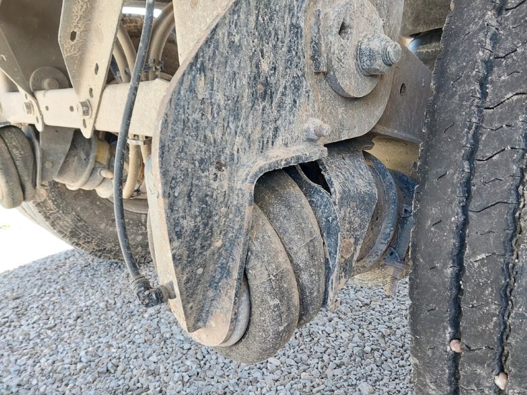 2025 Mac End Dump Trailer - Image 19