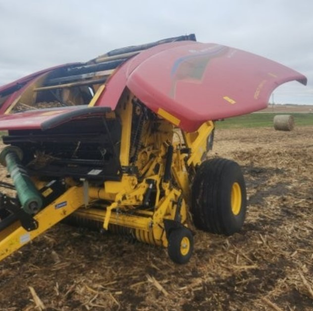 2025 New Holland RB570A Round Baler - Image 2