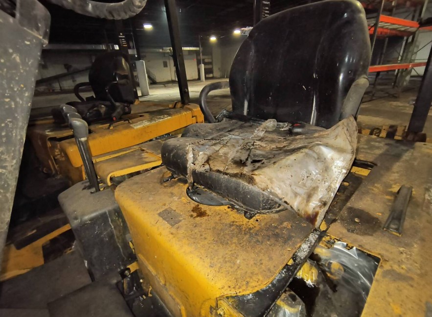 Caterpillar Electric Forklifts - Image 75