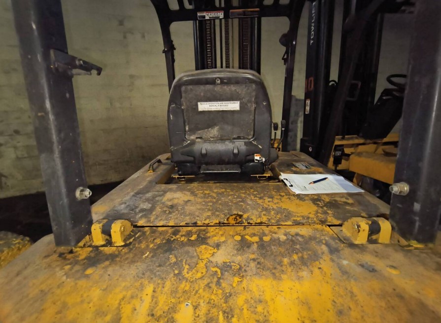 Caterpillar Electric Forklifts - Image 76