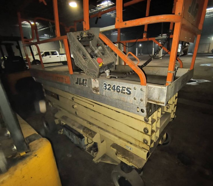 2005 JLG 3246ES Scissor Lift - Image 4