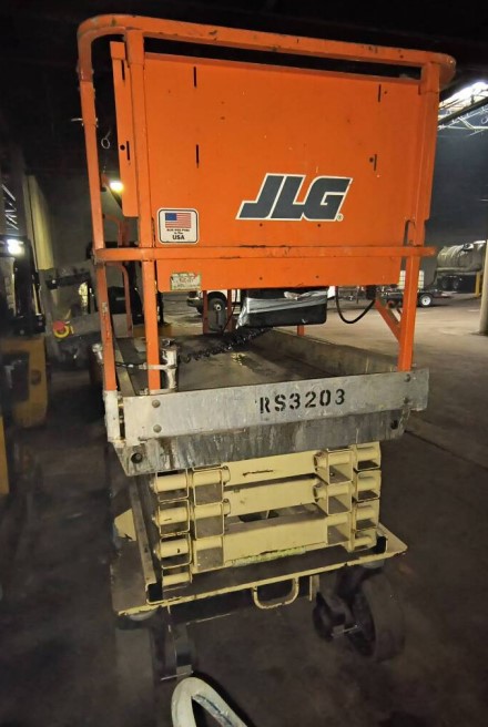 2005 JLG 3246ES Scissor Lift - Image 5
