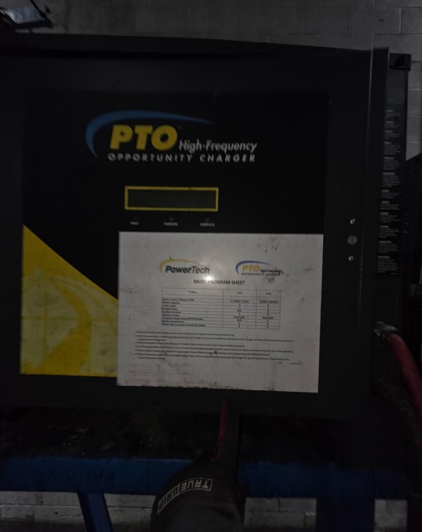 Caterpillar Electric Forklifts - Image 83