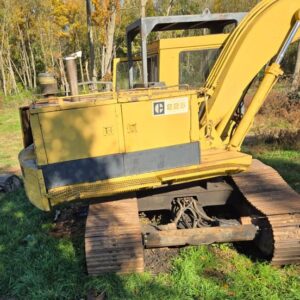 Caterpillar 225 Excavator