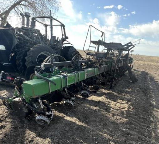 2013 CASE IH Magnum 260 Tractor - Image 17