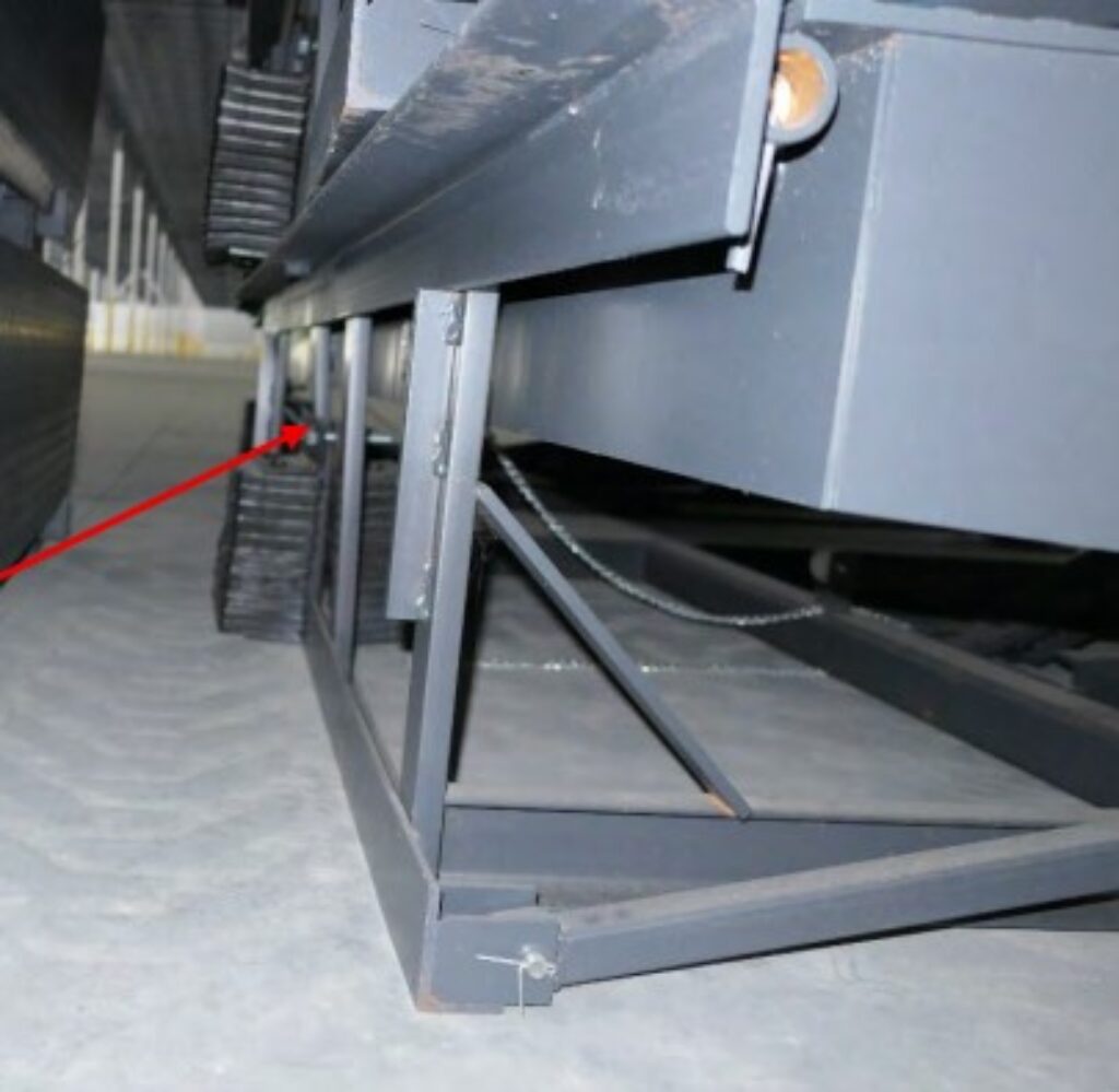 [Auction]: Nordock Dock Levelers | New York | damaged | CAG