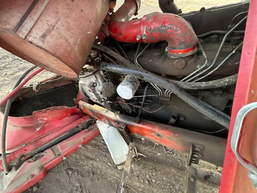 International 886 Tractor - Image 18