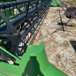 2004 John Deere 630F Header