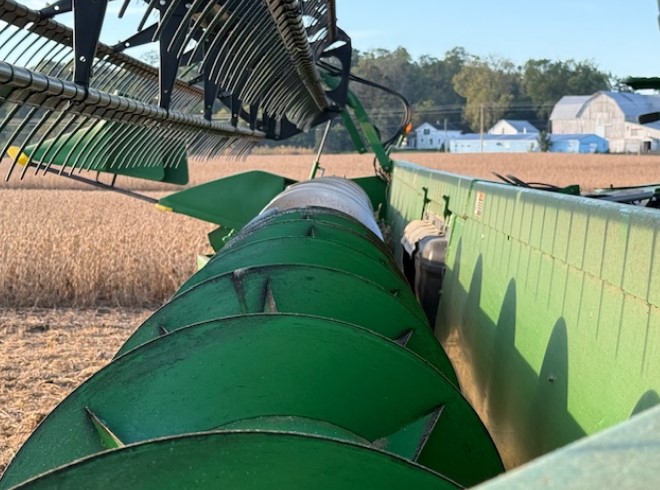 John Deere 635F Header