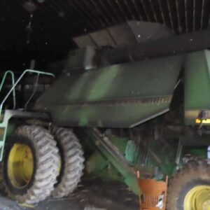 1991 John Deere 9600 Combine