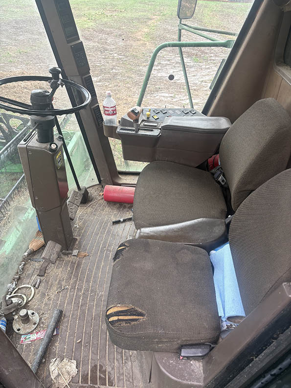 1996 John Deere 9600 Combine - Image 6