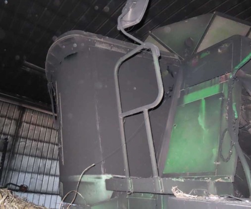 1991 John Deere 9600 Combine - Image 5