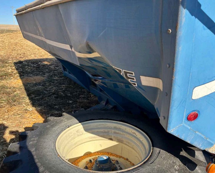 1989 Kinze 840 Grain Cart - Image 13