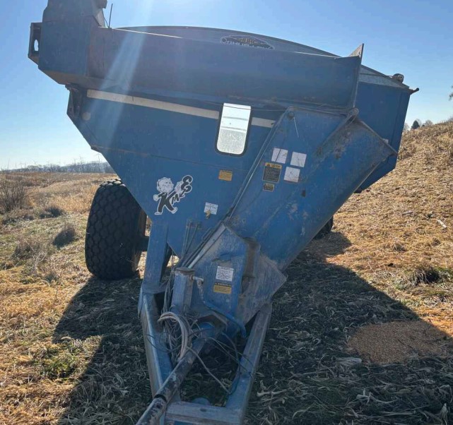 1989 Kinze 840 Grain Cart - Image 2