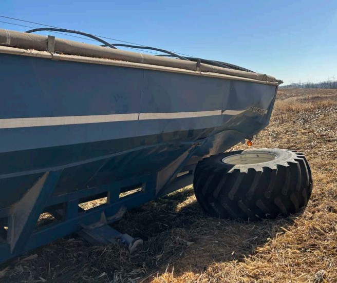 1989 Kinze 840 Grain Cart - Image 3