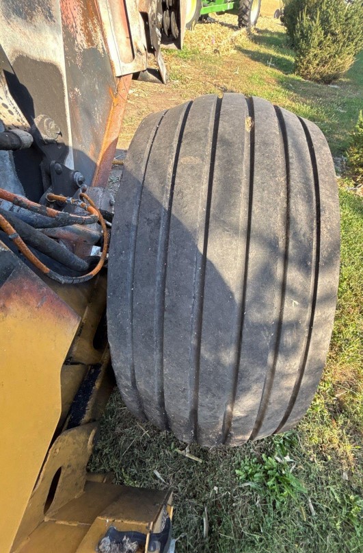 2016 Vermeer 605N Baler - Image 10