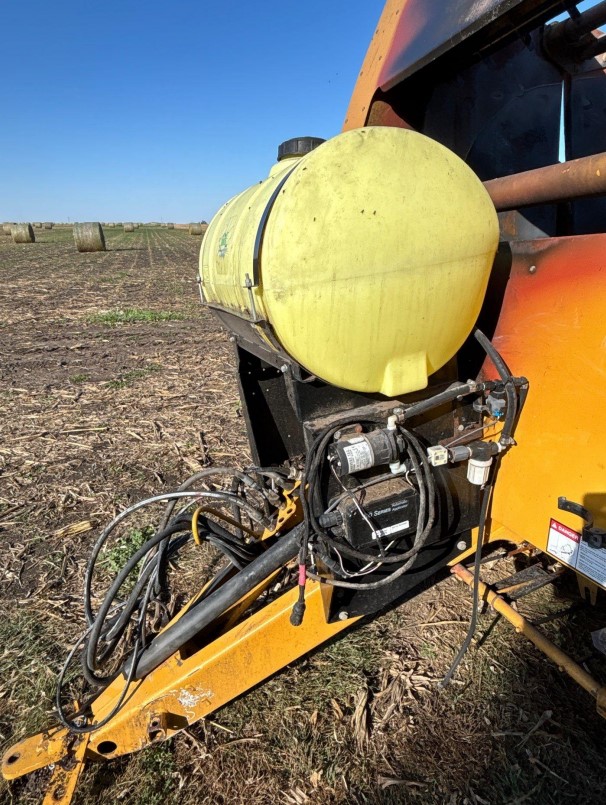 2016 Vermeer 605N Baler - Image 7