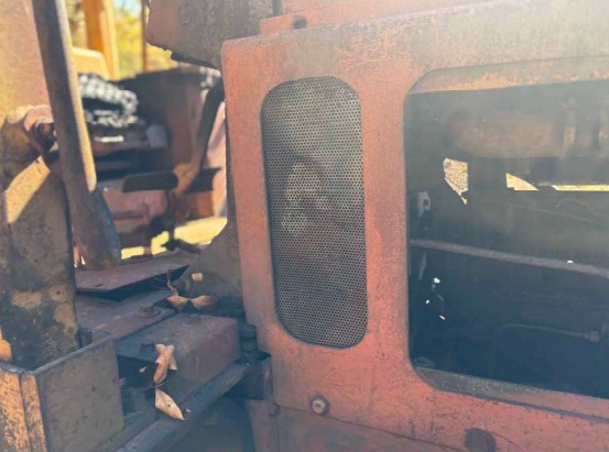 1978 Caterpillar D6D Bulldozer - Image 3